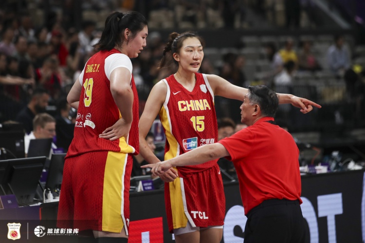 开云下载-中国女篮集训队阵容年轻化 全员均为95后平均23岁