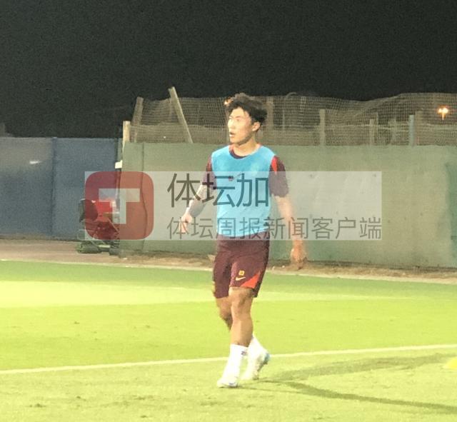 开云体育-因累计黄牌无缘战巴林 ​谢文能为中日战提前准备