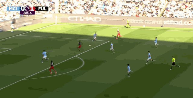 1728149897190068377.gif 特劳雷单刀2.gif