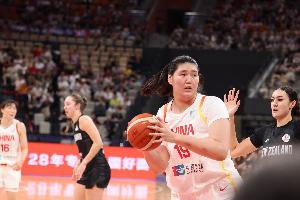 开云下载-宫鲁鸣：张子宇亚洲杯遭遇的坏动作已到极致 个性化训练宁慢不急