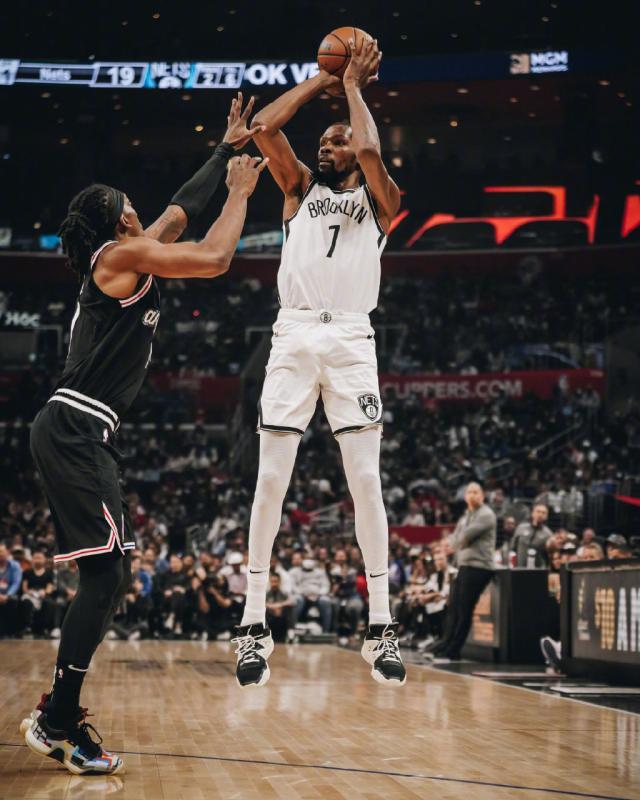 1668303969146083796.jpg 0049cqBdgy1h835i26l6ij60u011ijy202.jpg